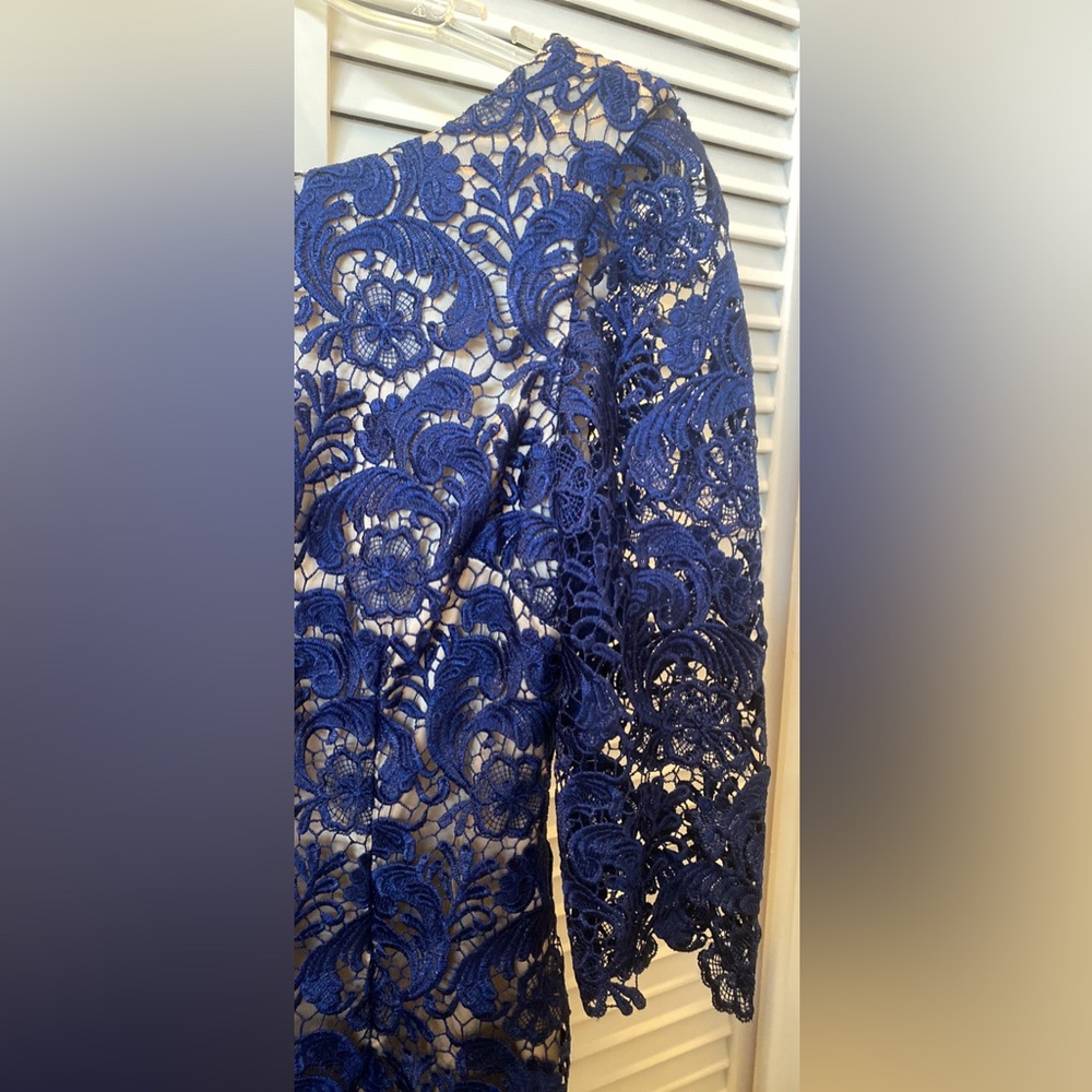 Eliza J navy blue lace dress with liner SZ 4 great for wedding or dance